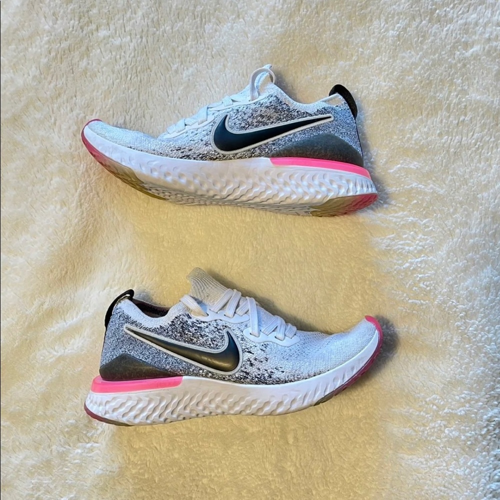 Nike Epic React Flyknit 2
